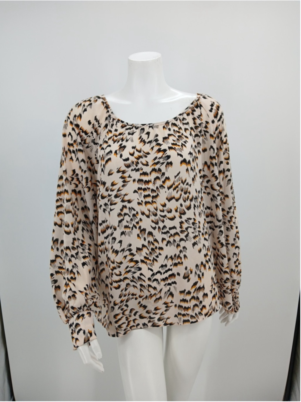 Cabi Golden Circle Round Trip Blouse #4335 Safari Print Size L
